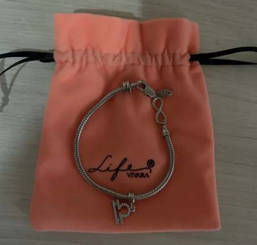 Pulseira life vivara + berloque nunca usados