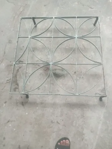 Grade de ferro 71 x 70 cm. Negociável!