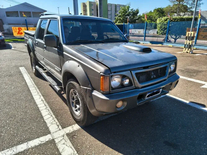 Mitsubishi L200 GLS 2.5 4X4 CD Diesel 2002