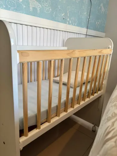 Berço Moisés ao Lado da Cama - 2 Níveis de Altura + Colchão e Travesseiro Antirrefluxo