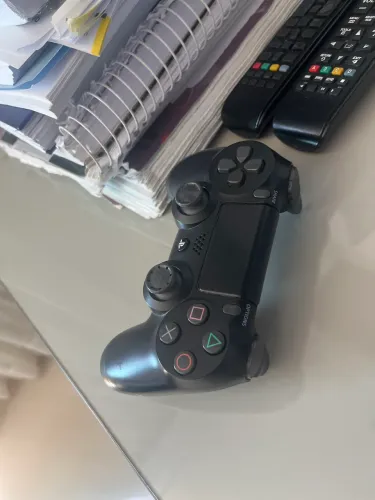 Controle Original de Ps4- 4 meses de uso 