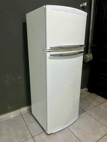 Geladeira Frost Free Brastemp ( entrego) 