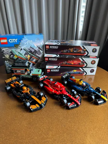 Lote com 4 Legos Speed Champions e City