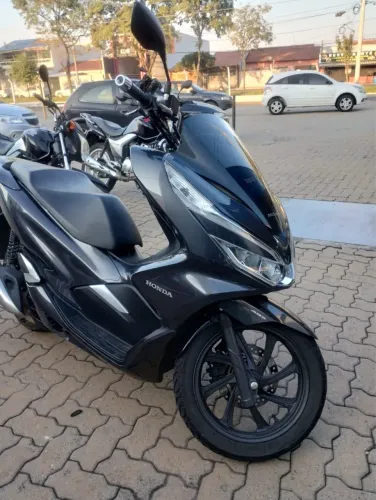 Honda pcx 2022. Moto toda revisada, documento em dia.