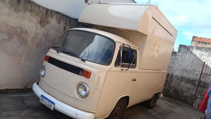 Volkswagen Kombi Standard/ Luxo/ Serie Prata 1981
