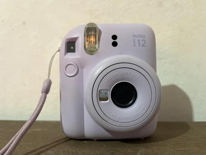 Câmera instax mini 12
