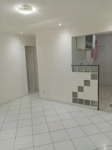 Alugo Apartamento 2/4 ,Costa Azul