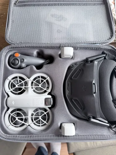 DJI NEO MOTION FLY MORE COMBO COMPLETO - GOGGLES via N3 + MOTION 3 + 3 BATERIAS