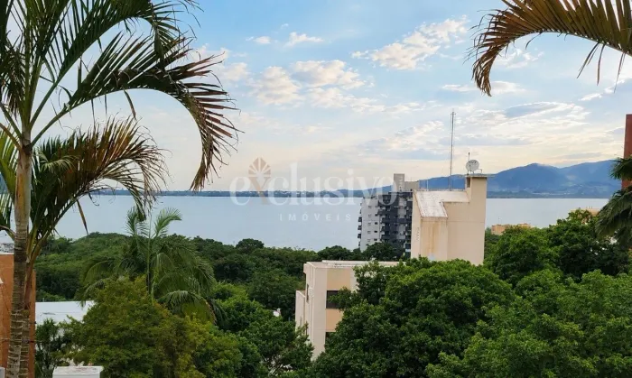 Casa com vista mar no bairro Coqueiros