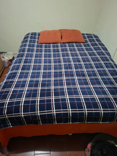 CAMA QUEEN