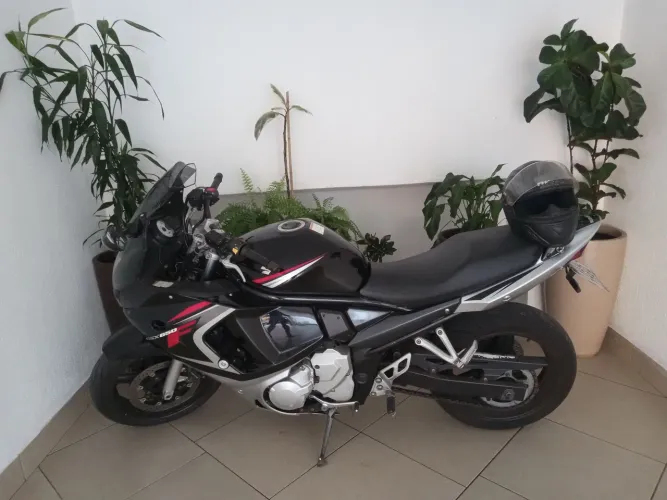 Suzuki GSX 650f 