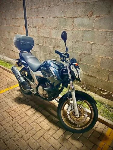 Fazer 250