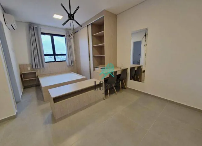 Studio PORTEIRA FECHADA!!! com 25m², 1 dormitório com armários planejado, à venda por R$ 3
