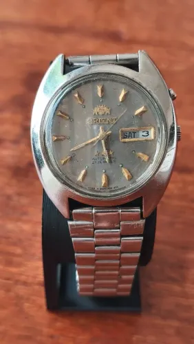 Relógio Orient Automático Vintage Café degradê persiana