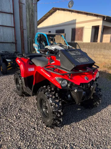 Quadriciclo Can-Am outlander Max 570