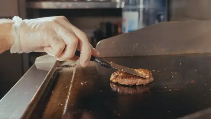 Auxiliar de cozinha, 17h às 01h20, Centro, Florianópolis