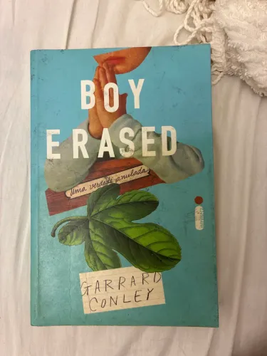 Boy erased - uma verdade acumulada (livro)