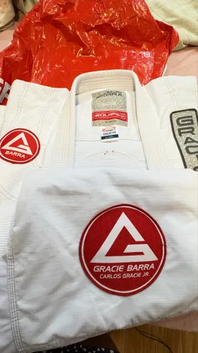 Kimono Gracie Barra