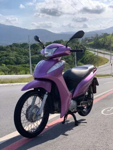 Vendo Moto Honda Biz 125 com partida elétrica