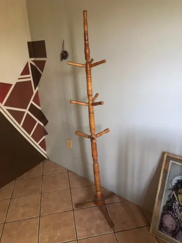Cabideiro de Madeira - R$ 90