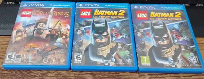 Lote De Jogos PSvita - Lego Lord Of The Rings/Lego Batman 2 DC Super Heroes
