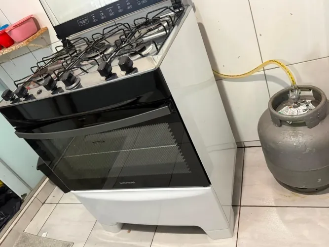 Vende-se, fogão semi novo