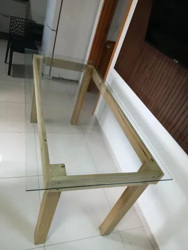 Vendo mesa de vidro e painel de parede em excelente estado de conservação 