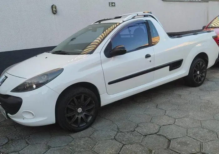 Peugeot Hoggar XR 1.4 Flex 8V 2P 2011