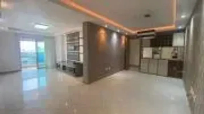 Apartamento charmoso e amplo na Praia Campista com varandão vista mar