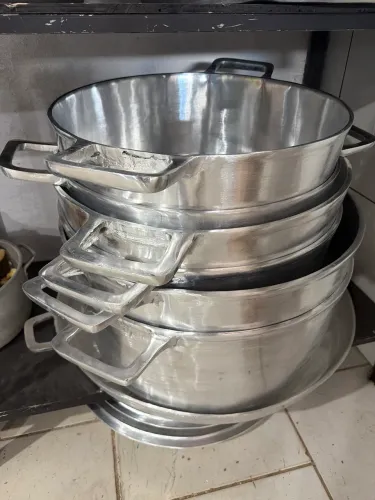 Panelas de alumínio batido