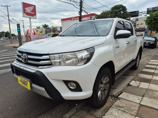 Toyota Hilux CD 4X4 2.8 Diesel Mec. 2020