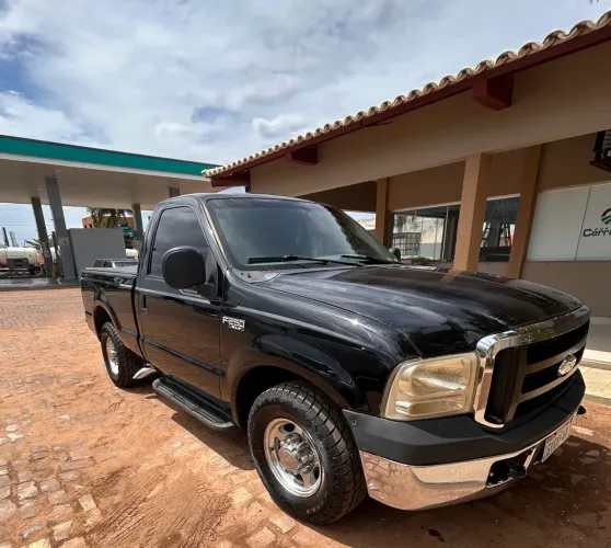 Ford F-250 XLT 3.9 4X2 Diesel TB 2002