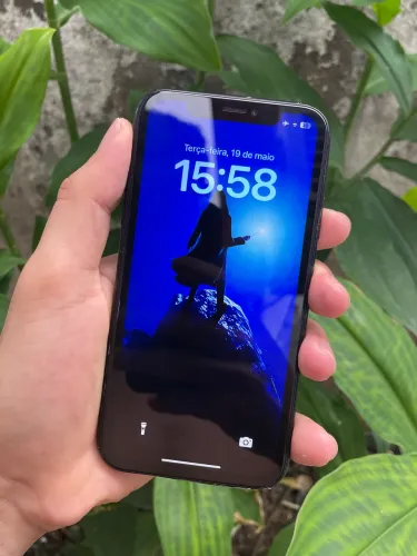 iPhone XR - 128 Gigas