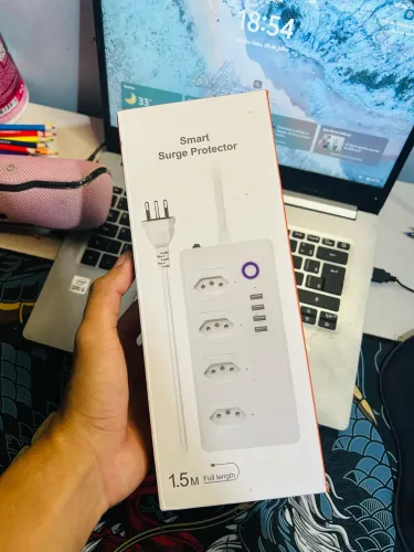 Filtro de Linha Inteligente Wi-Fi/Zigbee - 4 Tomadas + 4 USB - Bivolt 10A