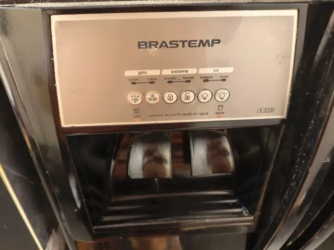 Geladeira side by side brastemp