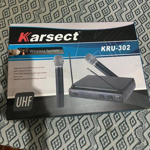 ? MICROFONE SEM FIO KARSECT KRU-302 UHF - DUPLO MÃO
