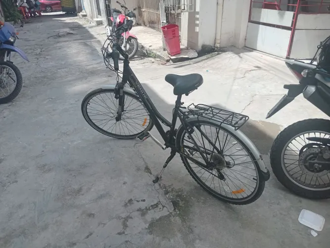 Bicicleta feminina com marcha aro 26