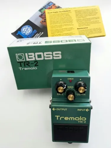 Pedal Boss Tremolo Tr-2