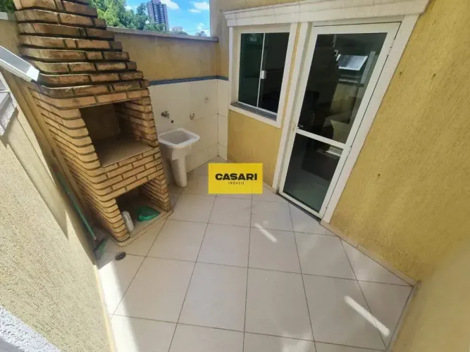 Apartamento com Área Externa ao Lado do Parque Central  2 Dormitórios, Suíte, 2 Vagas e De