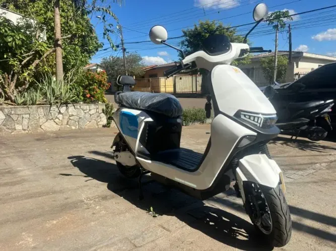 Moto Elétrica 1000W Bateria de Lítio 72V - Últimas Unidades