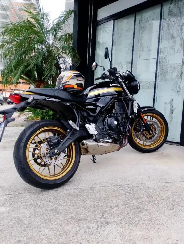 Kawasaki z 650rs linda