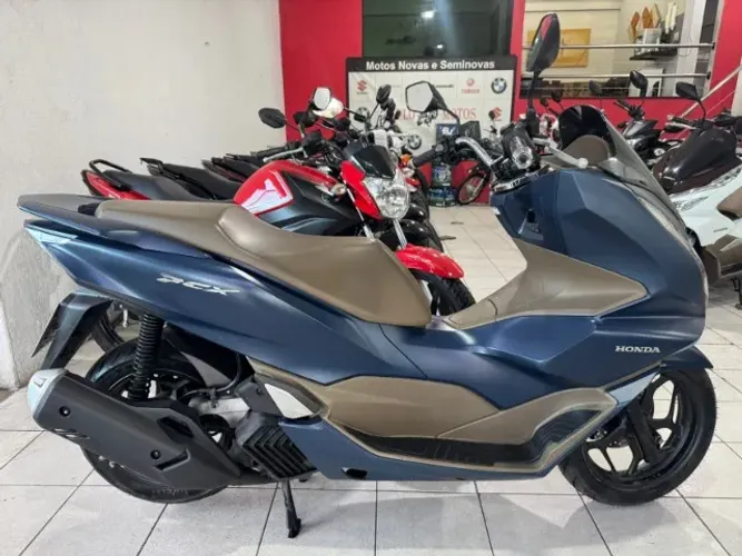 PCX 160 DLX 2023