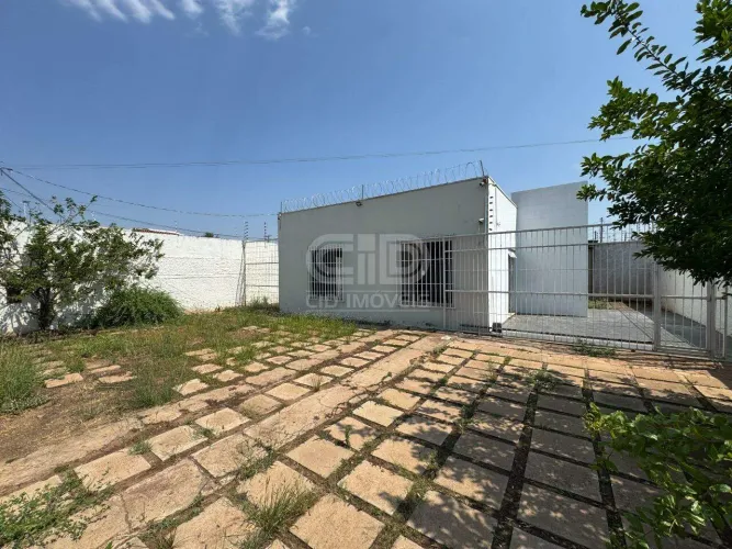Casa Comercial com 104m² no Bairro Jardim Tropical