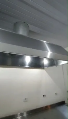 IMPERDÍVEL - Coifa em aço inox 430 e 2 motores industriais.