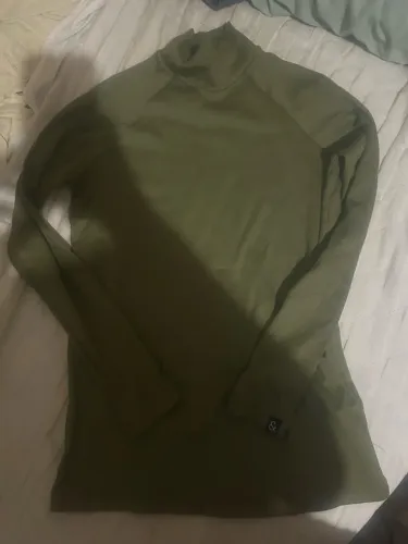 camiseta gola alta, manga longa, new old. Nova.