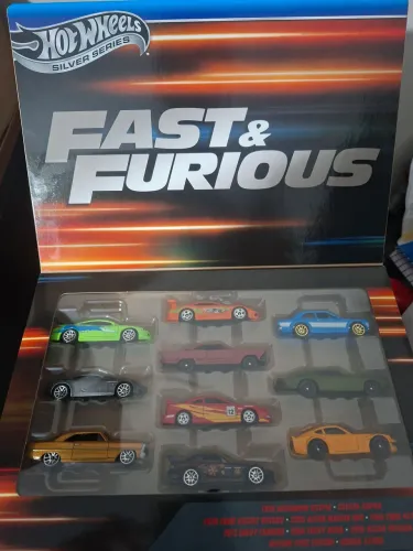 PACK V&F COM 10 HOT WHEELS SILVER