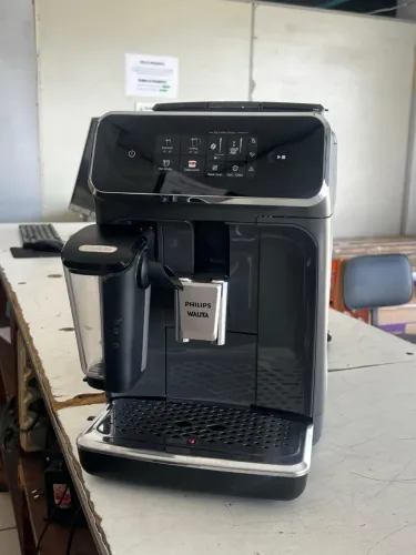 CAFETEIRA SUPERAUTOMÁTICA MÓI GRÃOS - COM GARANTIA!