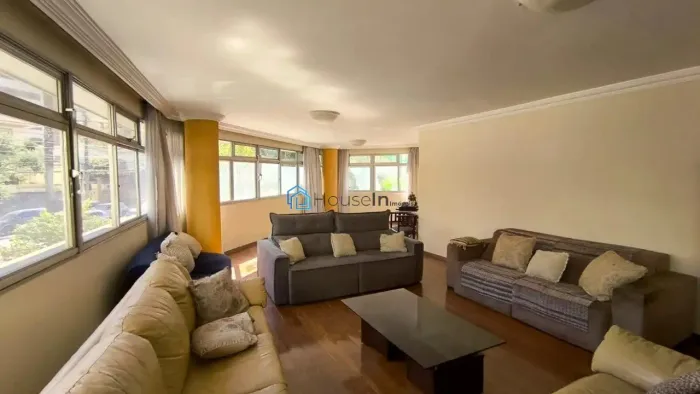 Apartamento de 308 m2 - Av. Olegário Maciel