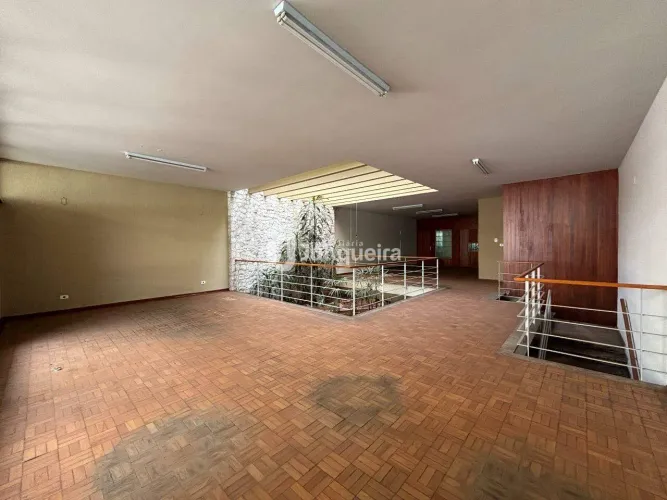 Casa à venda, 4 quartos, 1 suíte, 2 vagas, Centro - Piracicaba/SP