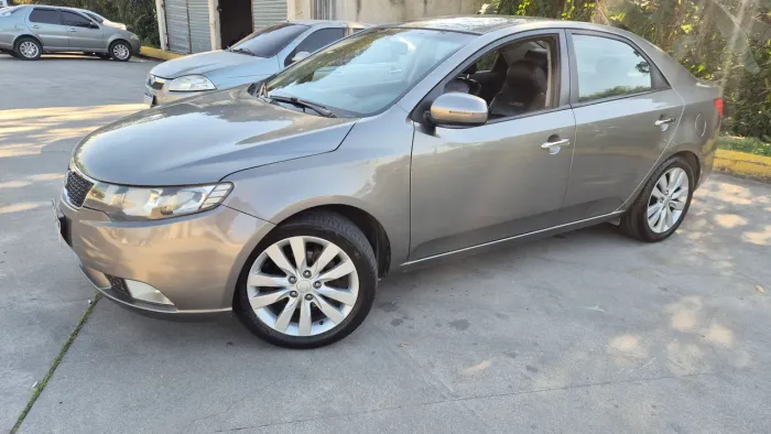 Kia Motors Cerato 1.6 16V Aut. 2013